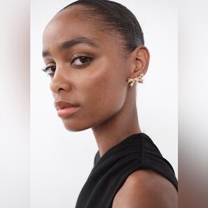 NWT. Zara Golden Bow-Shaped Metal Earrings with Texture Detail.